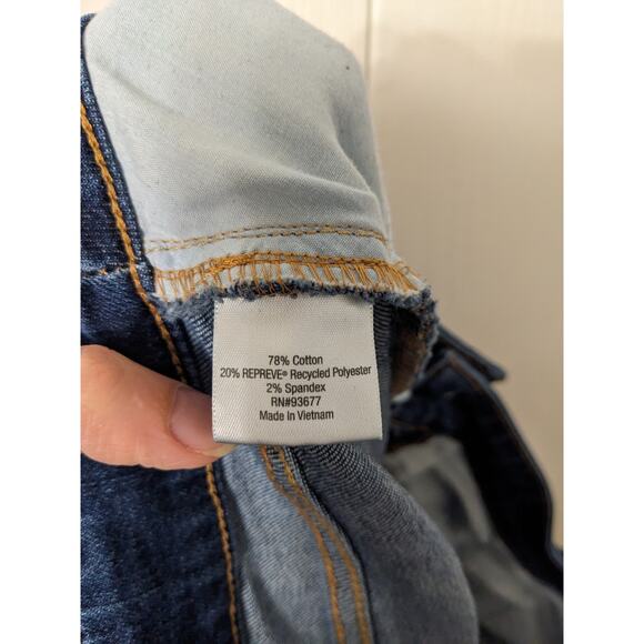 St. John Bay Women's Skinny High Rise Straight Button Closer Blue Jeans Size 20W - Picture 4 of 5